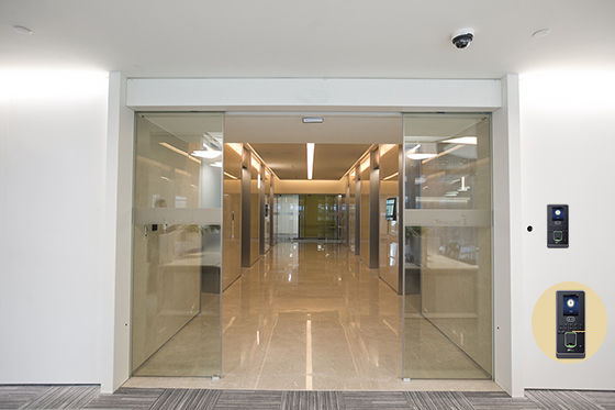 面部識(shí)別門禁類感應(yīng)門 面部識(shí)別門禁類感應(yīng)門