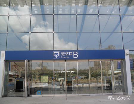 自動(dòng)門(mén)-機(jī)場(chǎng)出入口實(shí)景圖 自動(dòng)門(mén)-機(jī)場(chǎng)出入口實(shí)景圖